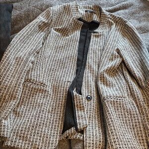 Elegant Banana Republic Black and White Women's Blazer